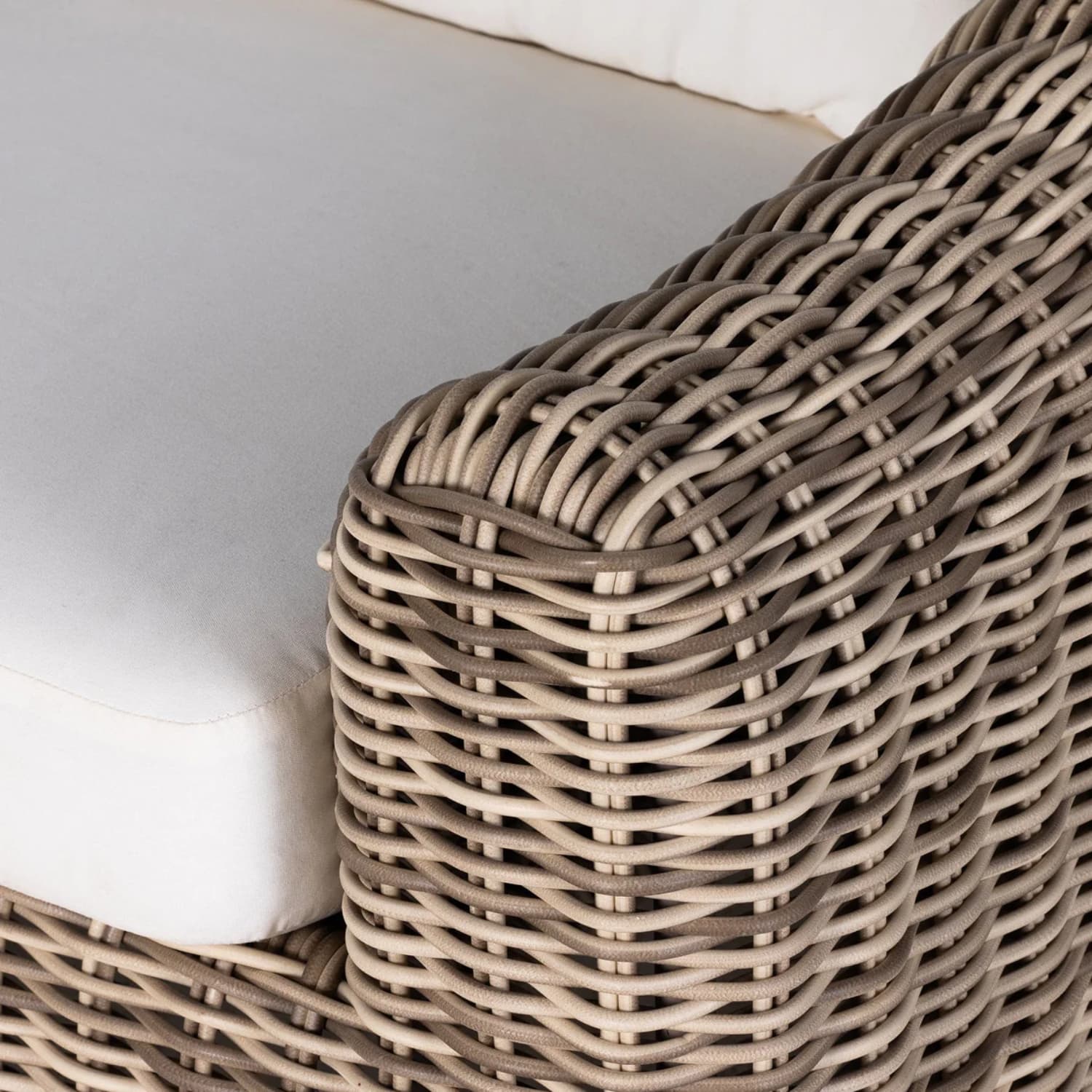 Palermo Outdoor Lounge Chair