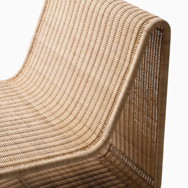 Heirloom Wicker Lounge Chair & Ottoman