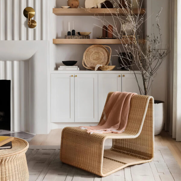 Heirloom Wicker Lounge Chair & Ottoman